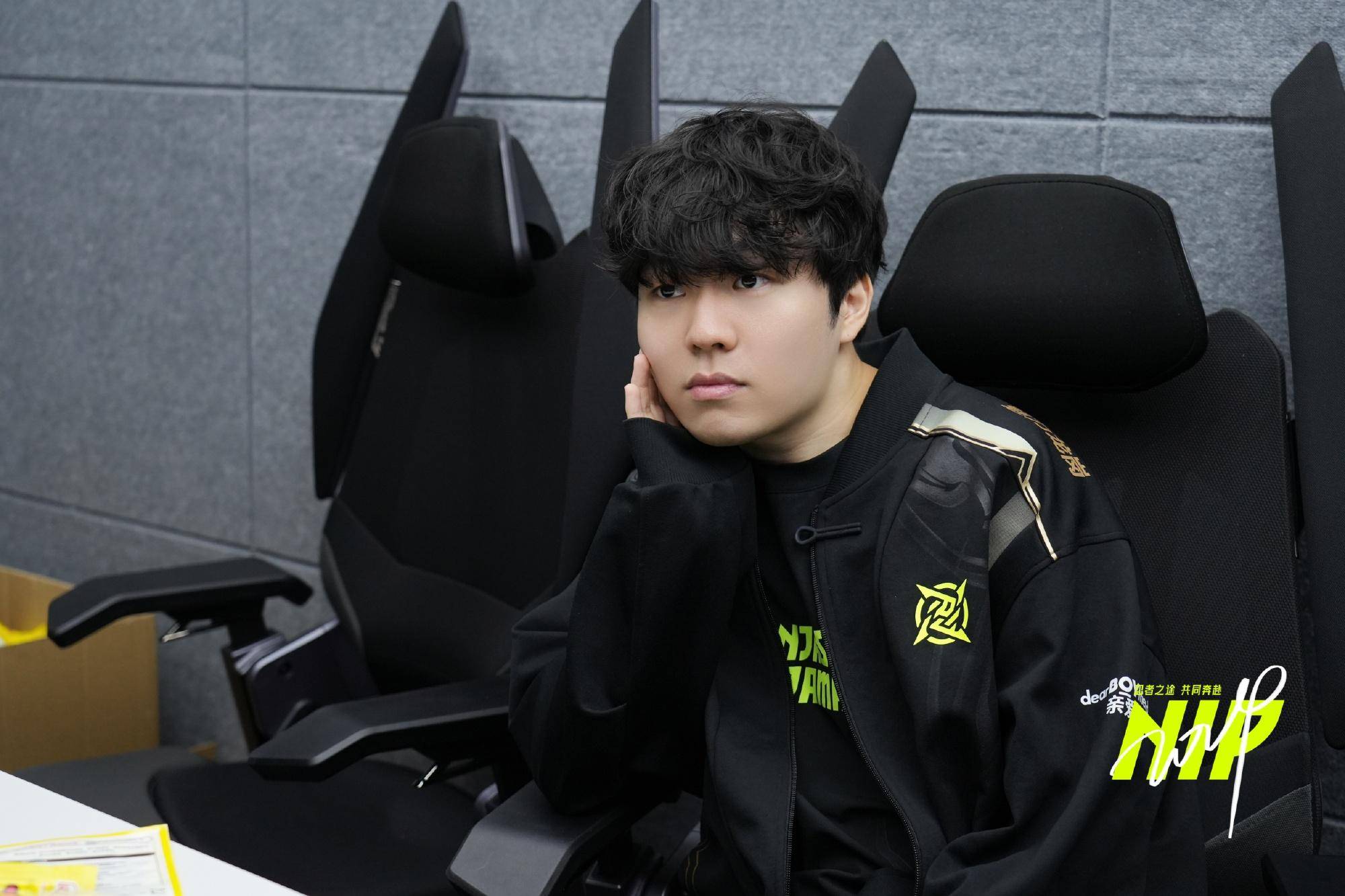 关于Faker爆冷击败RNG，势不可挡引爆全场！的信息