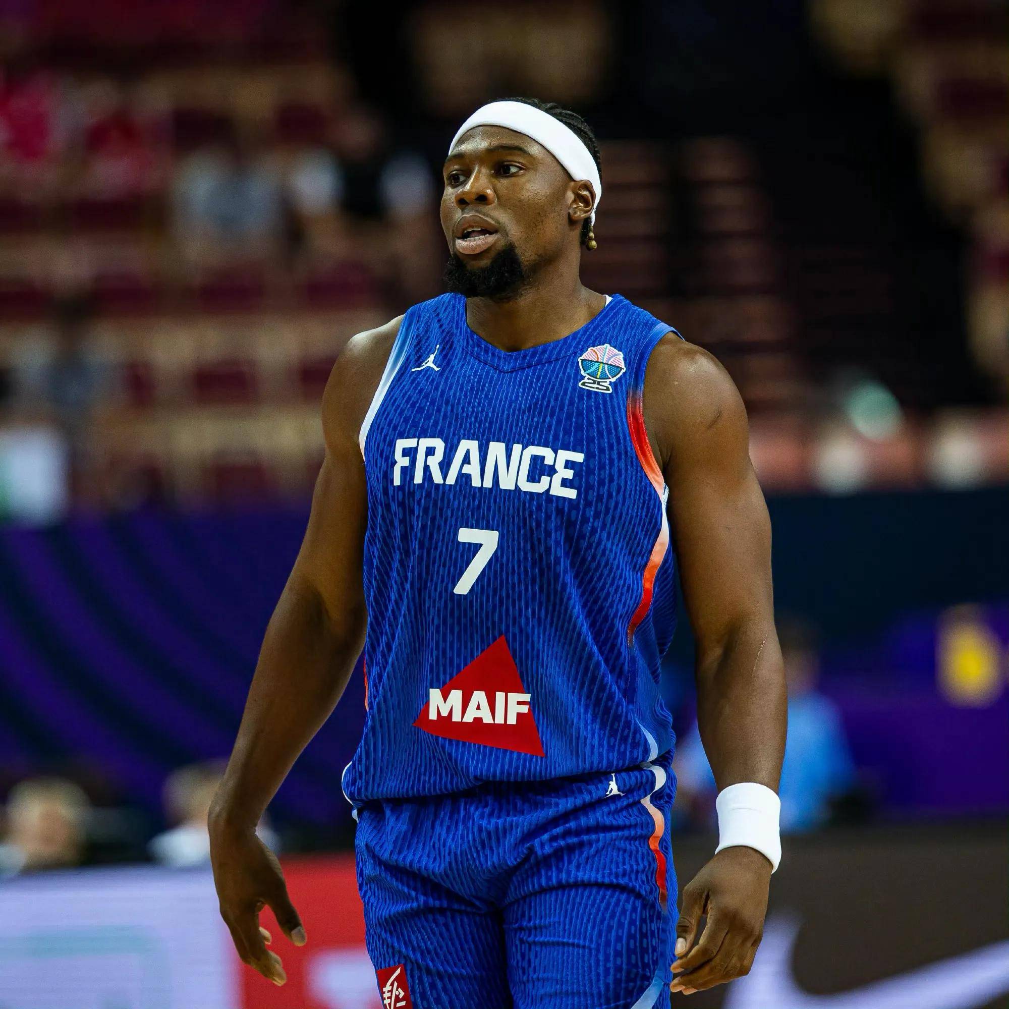 AYX-关于东契奇在中国队比赛中赛况扑朔迷离，赛况扑朔迷离引发热议！的信息