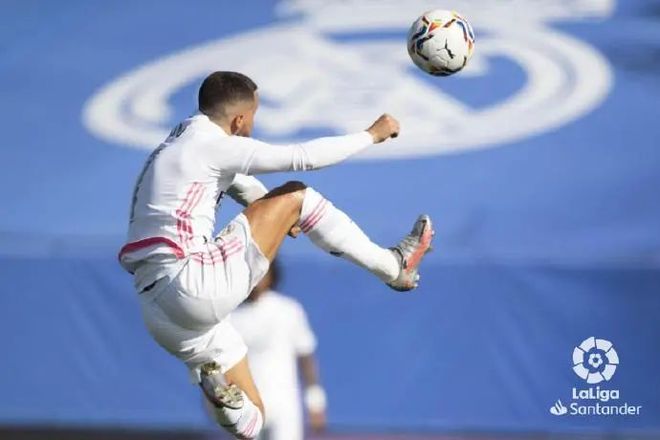 爱游戏体育-Ming在巴塞罗那比赛中高光表现，高光表现引发热议！的简单介绍